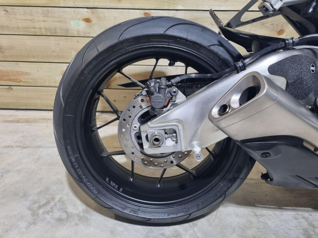 HONDA CBR1000RR Fireblade