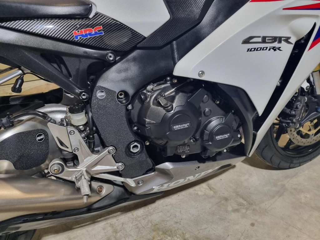 HONDA CBR1000RR Fireblade