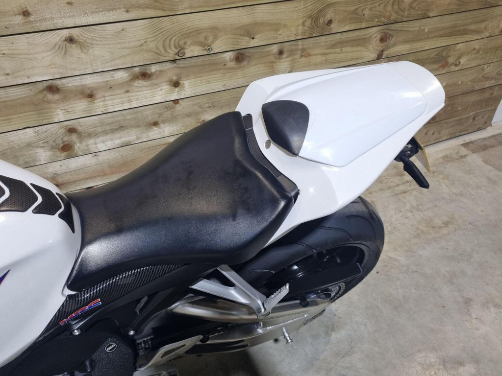 HONDA CBR1000RR Fireblade