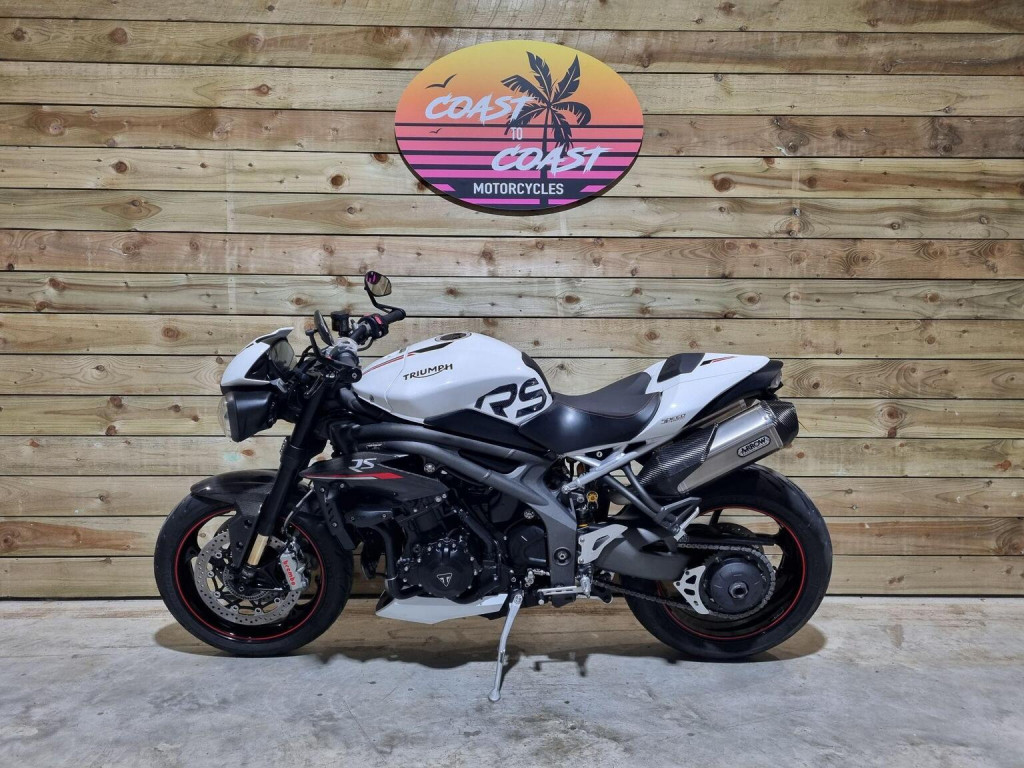 TRIUMPH SPEED TRIPLE 1050