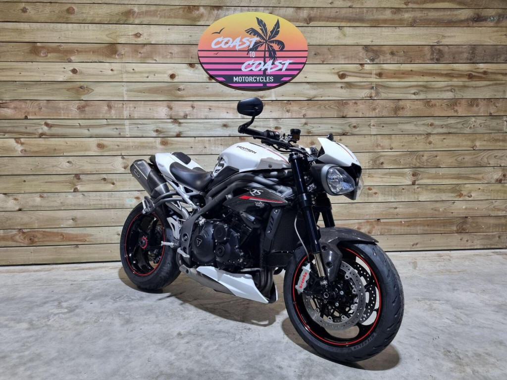 TRIUMPH SPEED TRIPLE 1050