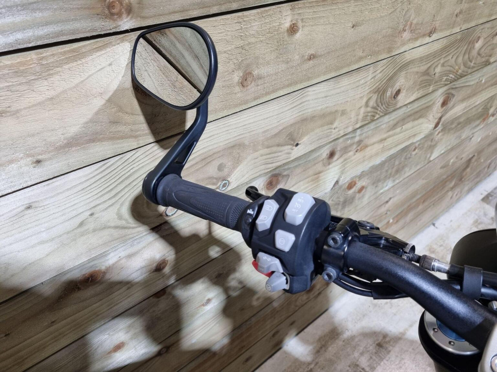 TRIUMPH SPEED TRIPLE 1050