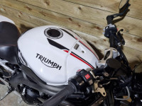 TRIUMPH SPEED TRIPLE 1050