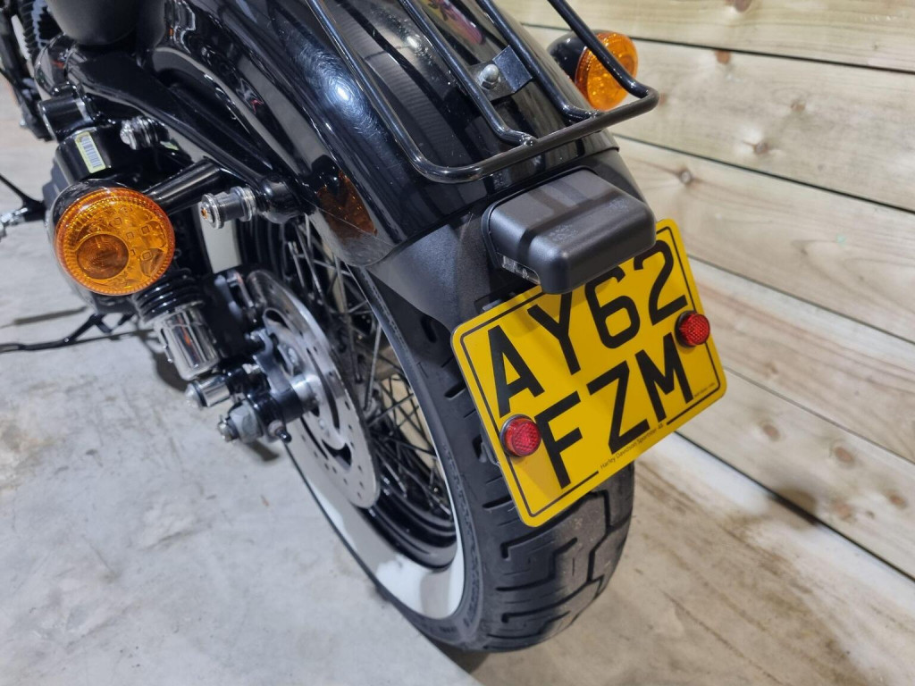 HARLEY-DAVIDSON Sportster