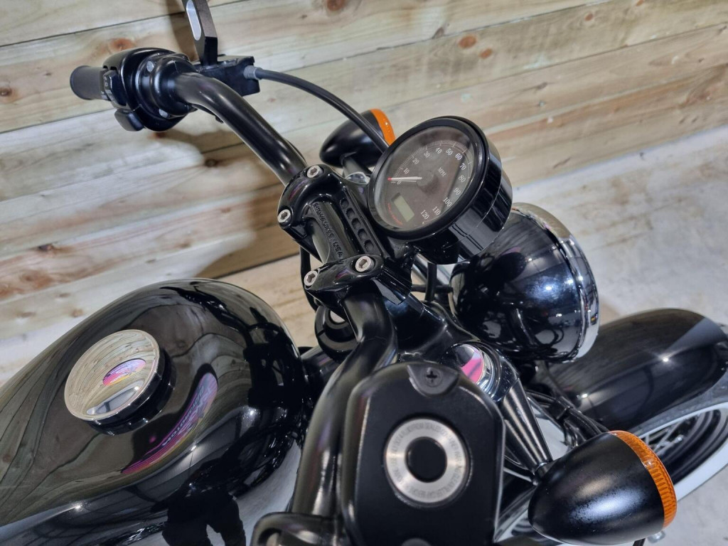 HARLEY-DAVIDSON Sportster