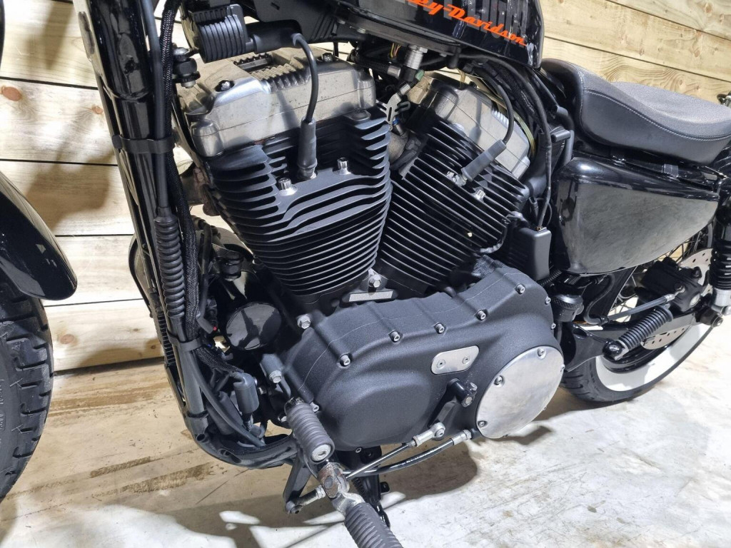 HARLEY-DAVIDSON Sportster