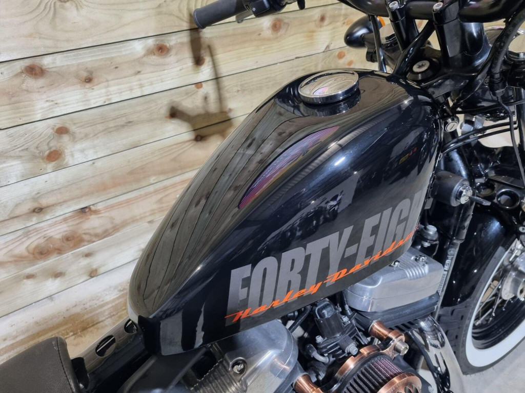 HARLEY-DAVIDSON Sportster