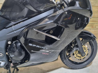 TRIUMPH SPRINT ST 1050