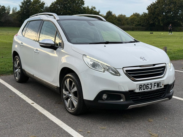 PEUGEOT 2008 1.6 e-HDi Feline