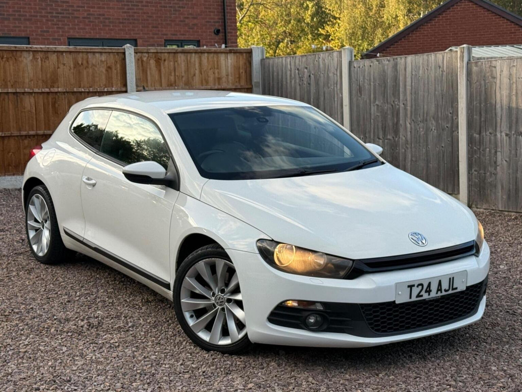 VOLKSWAGEN SCIROCCO 2.0 TDI GT DSG Euro 5 3dr (Leather, Nav)