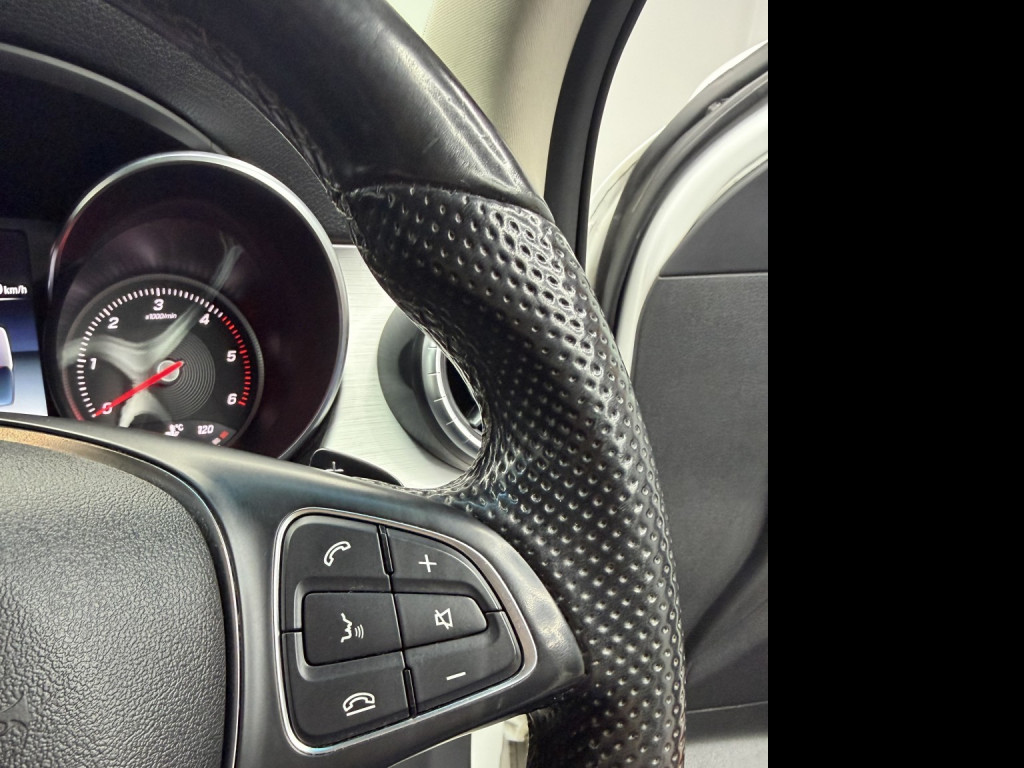 MERCEDES-BENZ X CLASS