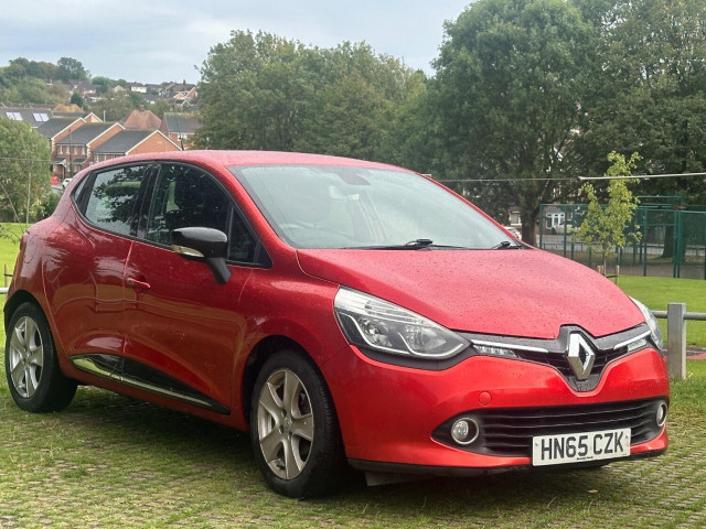 RENAULT CLIO 1.5 Dynamique Nav dCi 90