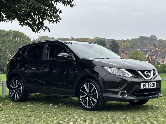 NISSAN QASHQAI 1.2 DIG-T Tekna