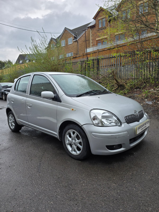 TOYOTA YARIS