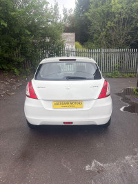 SUZUKI SWIFT