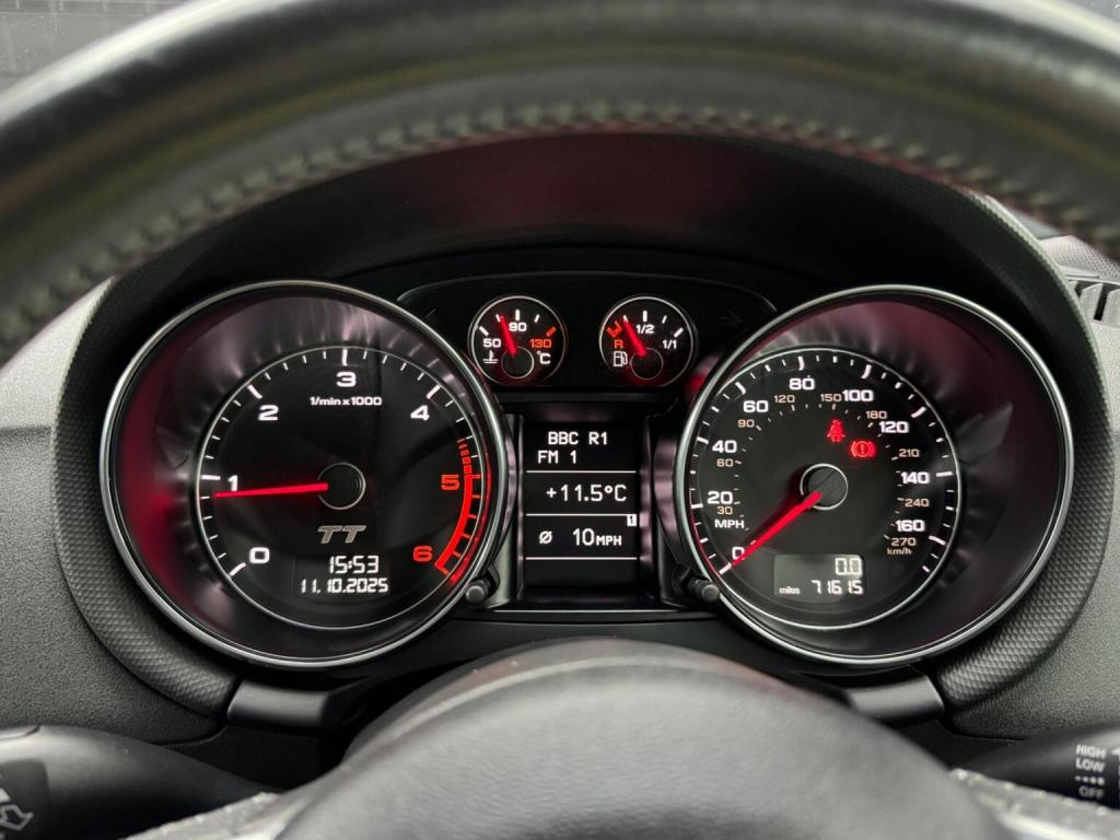AUDI TT
