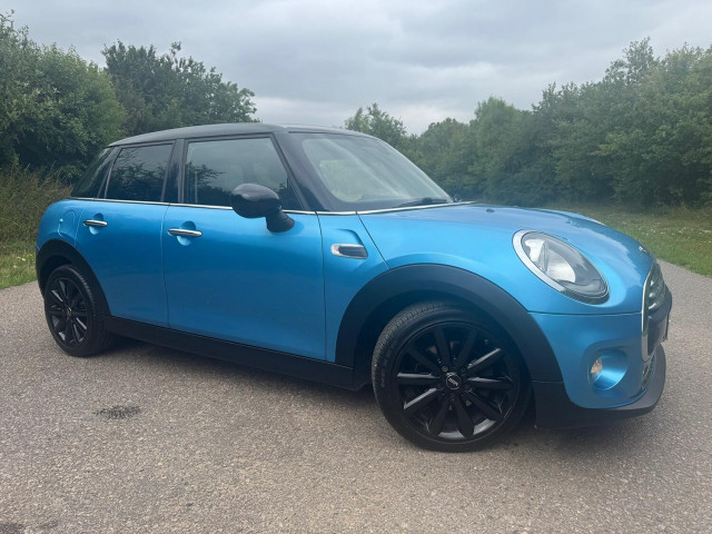 MINI HATCH