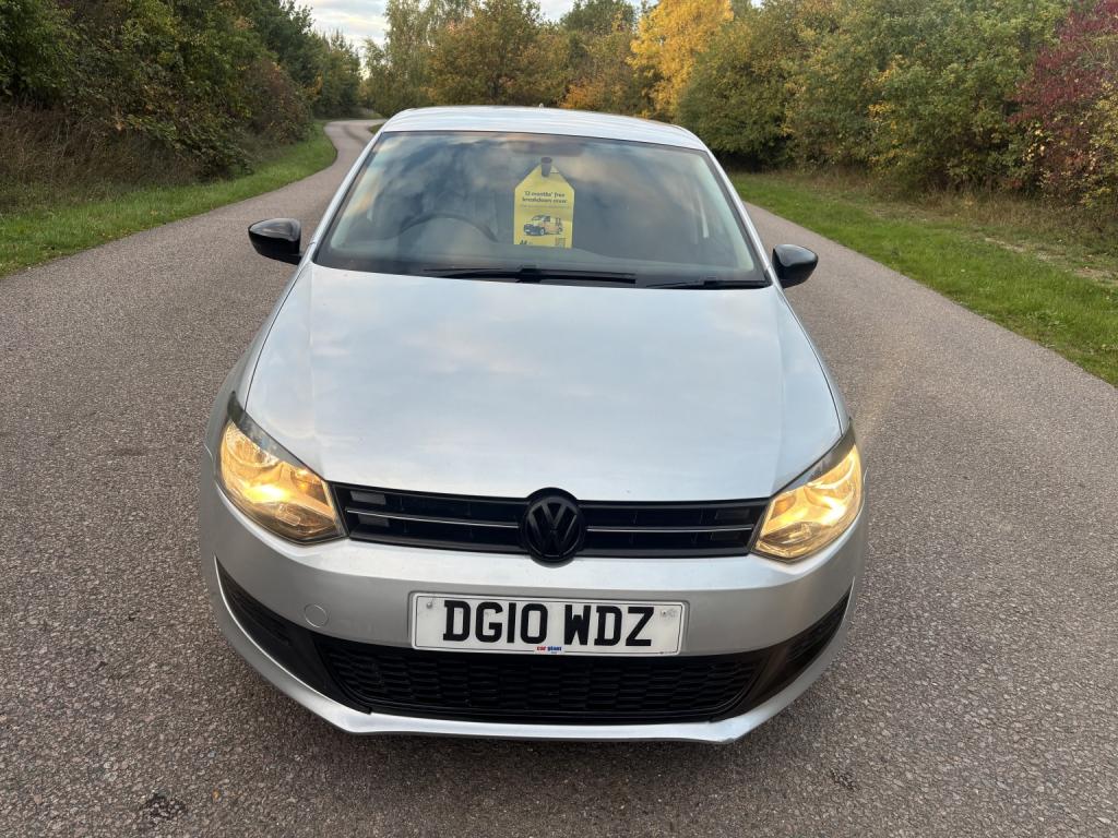 VOLKSWAGEN POLO