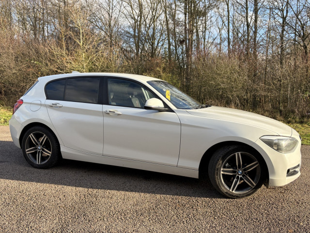 BMW 1 SERIES