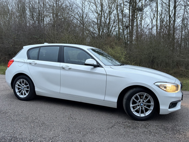 BMW 1 SERIES