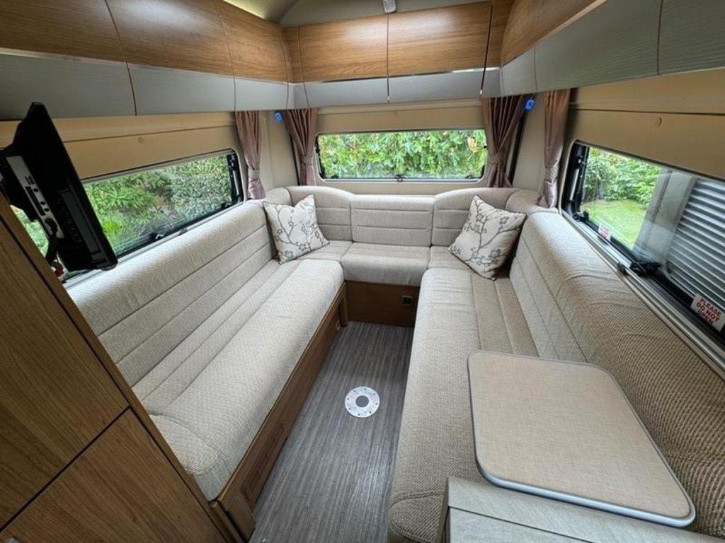 AUTO-TRAIL V LINE 610 SPORT