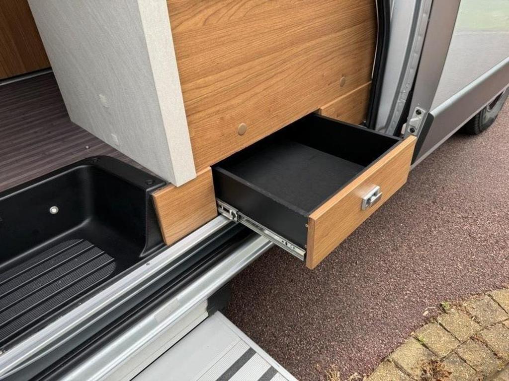 AUTO-TRAIL V LINE 610 SPORT