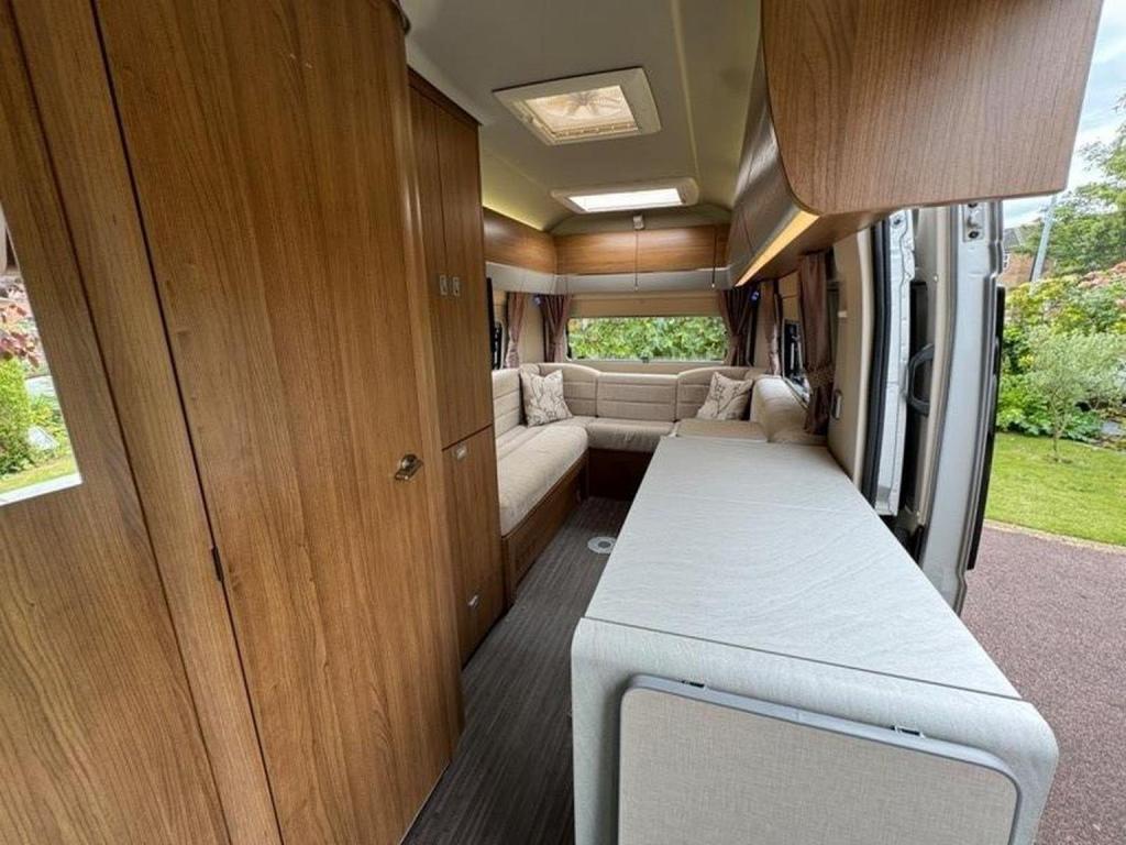 AUTO-TRAIL V LINE 610 SPORT