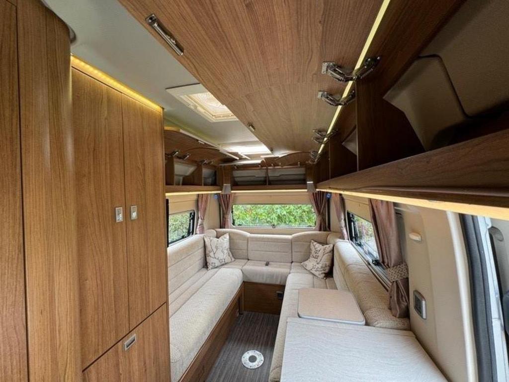 AUTO-TRAIL V LINE 610 SPORT