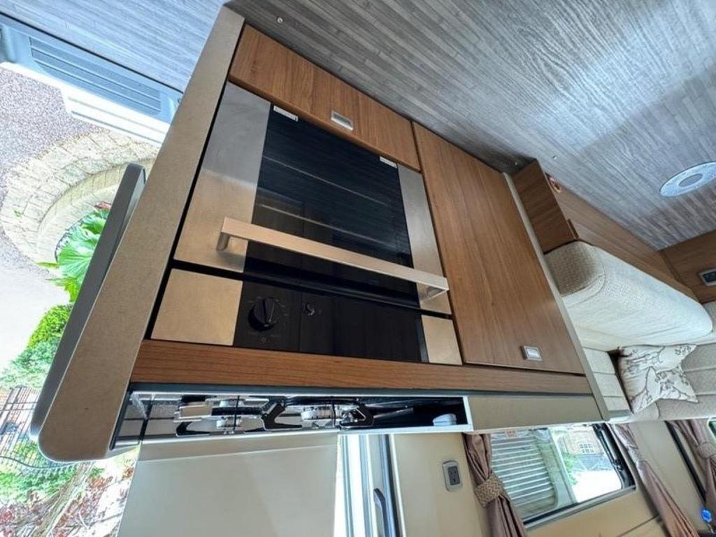 AUTO-TRAIL V LINE 610 SPORT