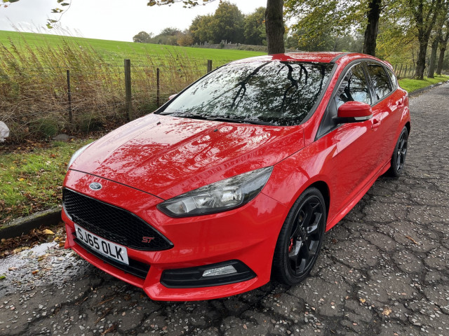 FORD FOCUS 2.0 TDCi ST-1