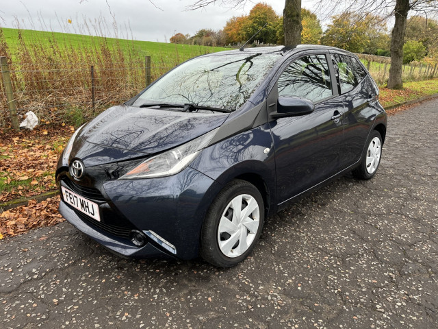 TOYOTA AYGO 1.0 VVT-i x-play