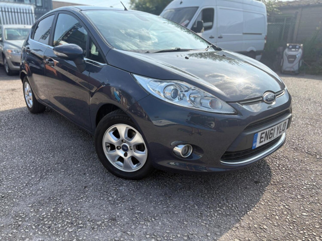 FORD FIESTA 1.6 TDCi ECOnetic DPF Titanium 5dr