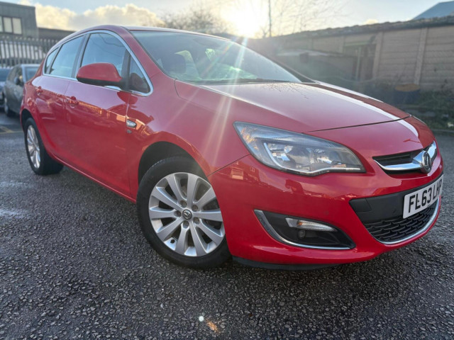 VAUXHALL ASTRA 2.0 CDTi ecoFLEX Elite Euro 5 (s/s) 5dr