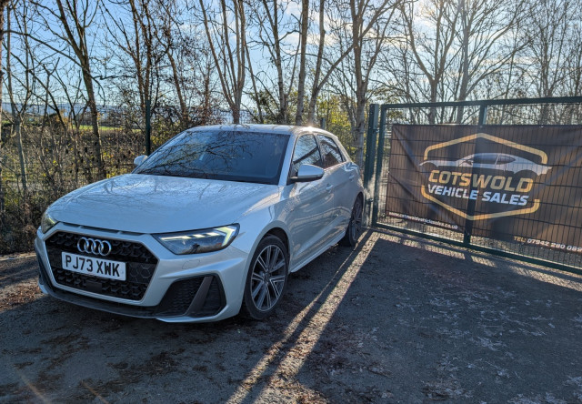 AUDI A1 1.0 TFSI 30 S line