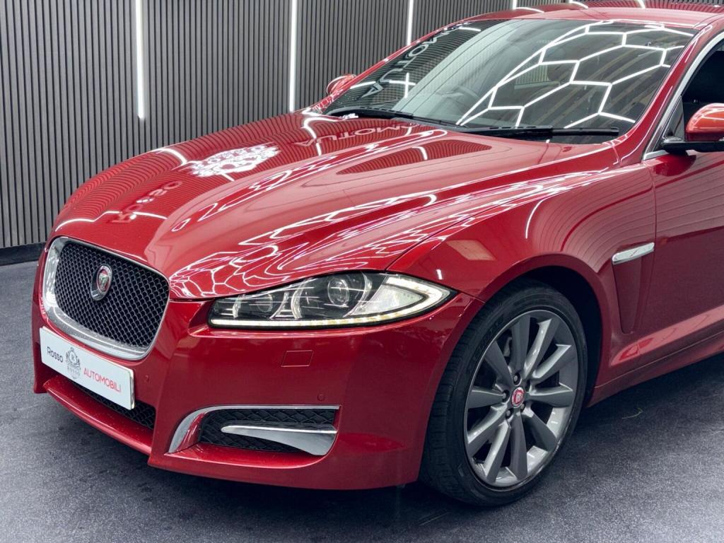 JAGUAR XF