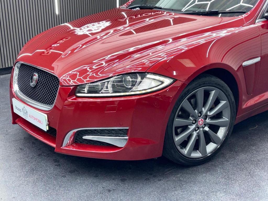 JAGUAR XF