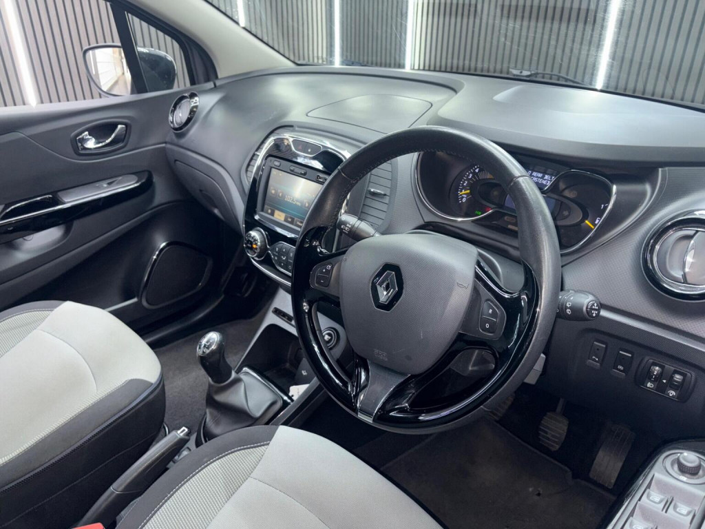 RENAULT CAPTUR