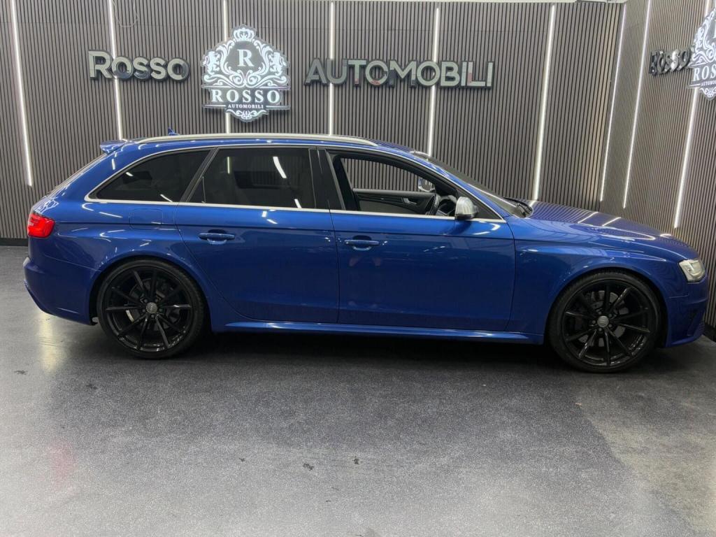 AUDI RS4