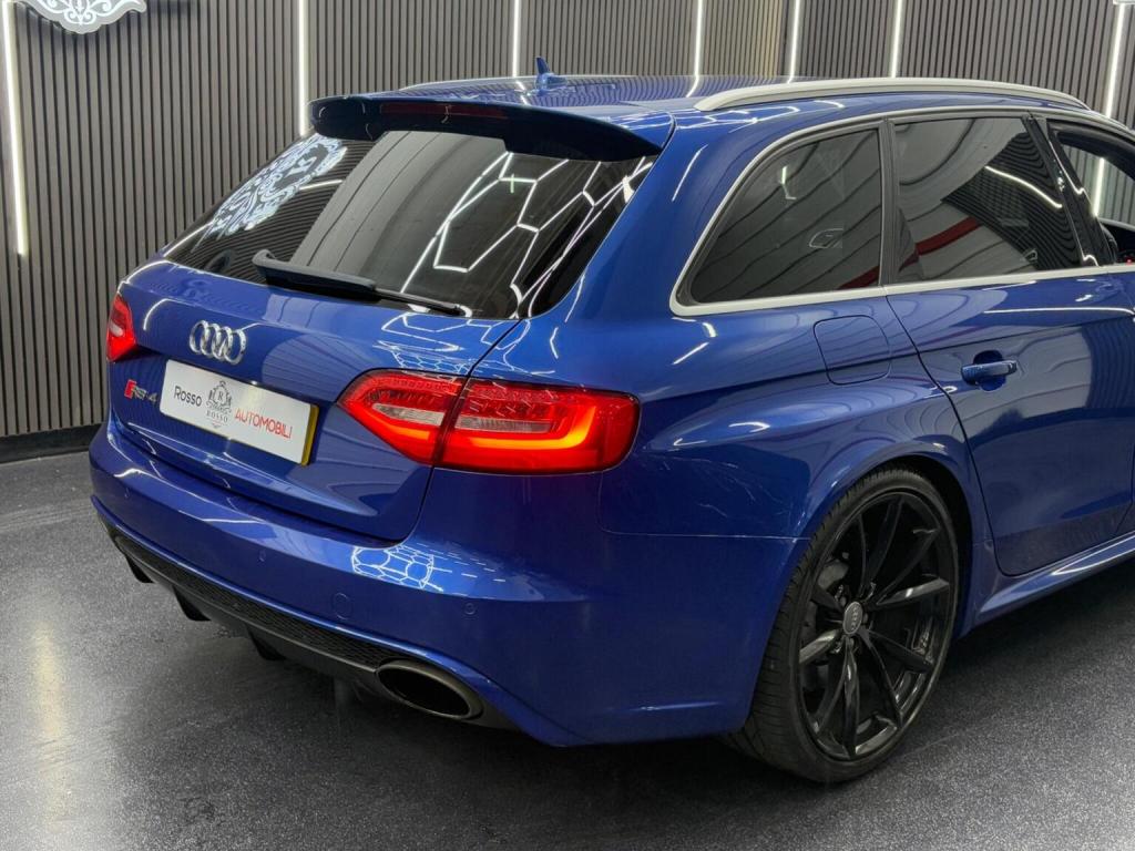 AUDI RS4