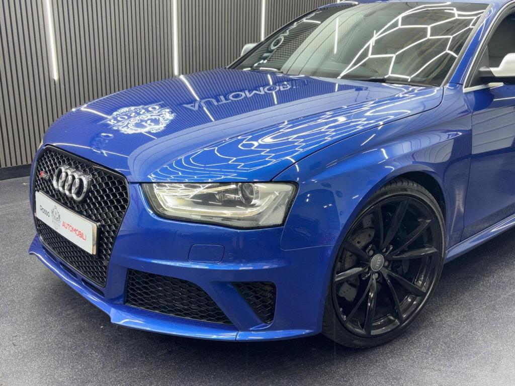 AUDI RS4