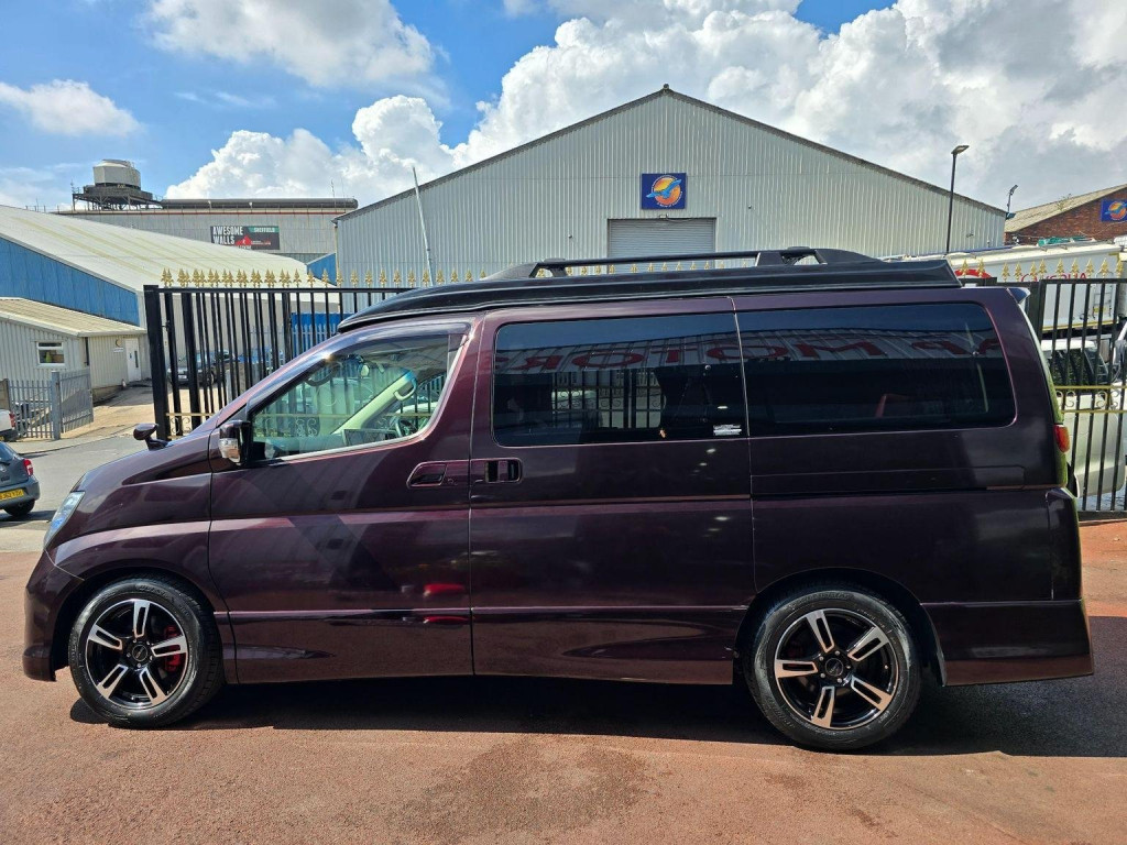 NISSAN ELGRAND