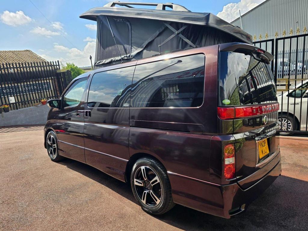 NISSAN ELGRAND
