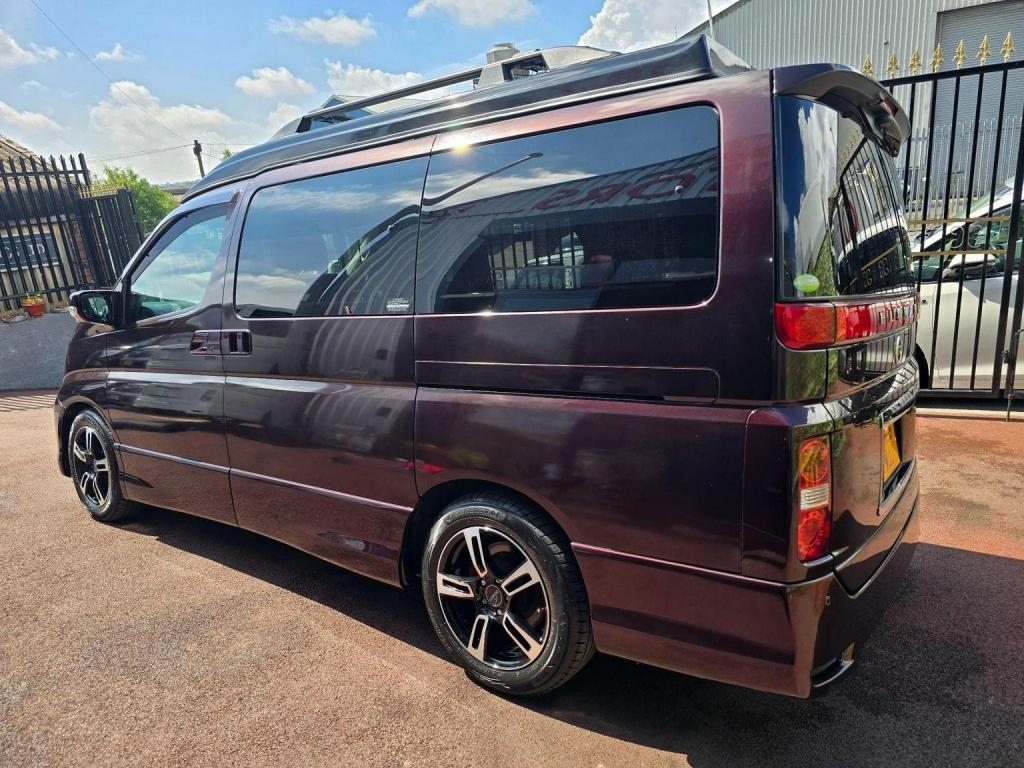 NISSAN ELGRAND