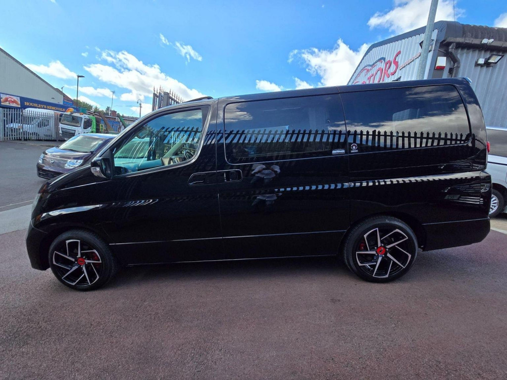 NISSAN ELGRAND