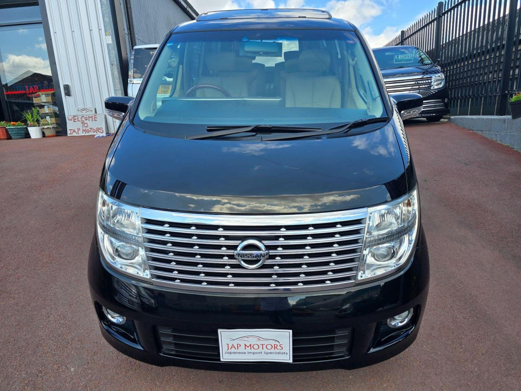 NISSAN ELGRAND