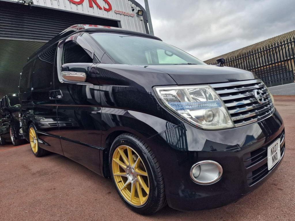 NISSAN ELGRAND