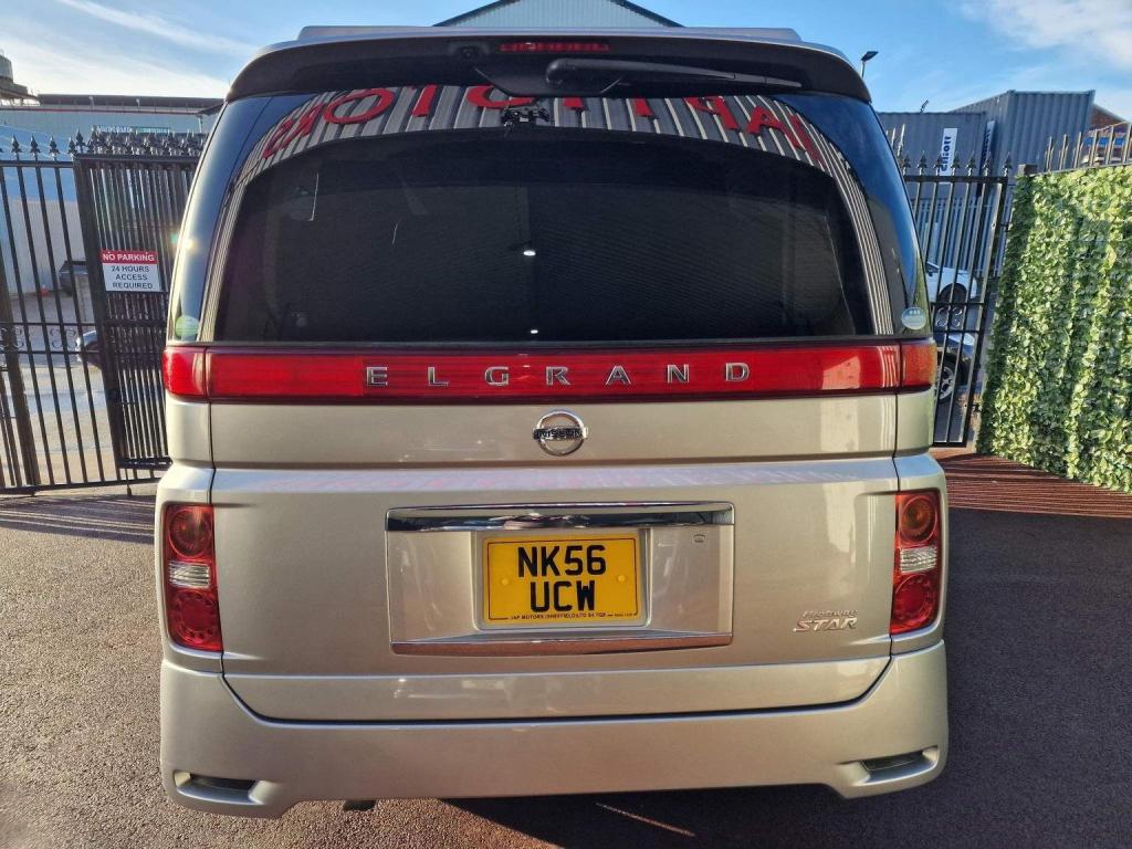 NISSAN ELGRAND