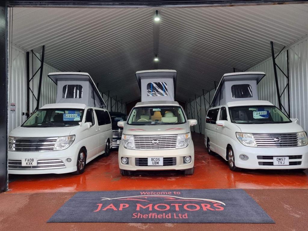 NISSAN ELGRAND