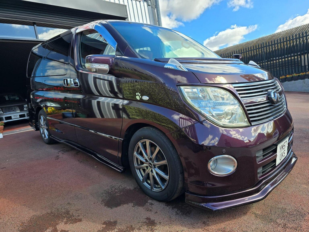 NISSAN ELGRAND