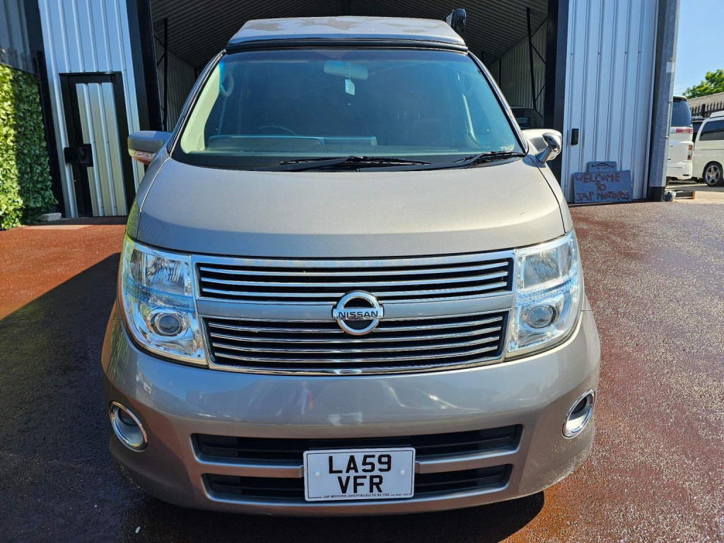 NISSAN ELGRAND